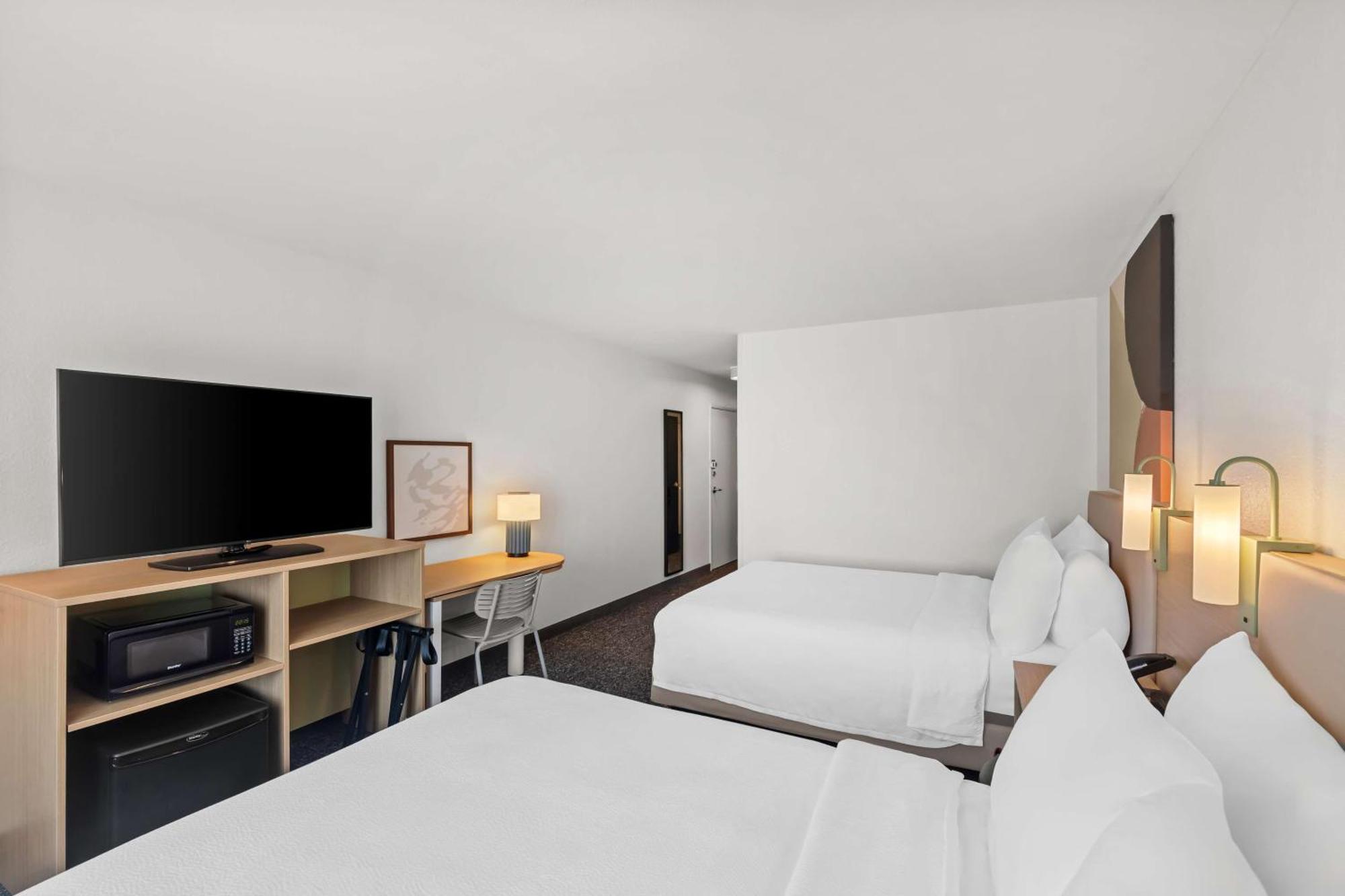 Spark By Hilton 3*
